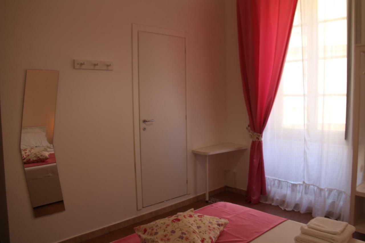 Le Porte Di Naples