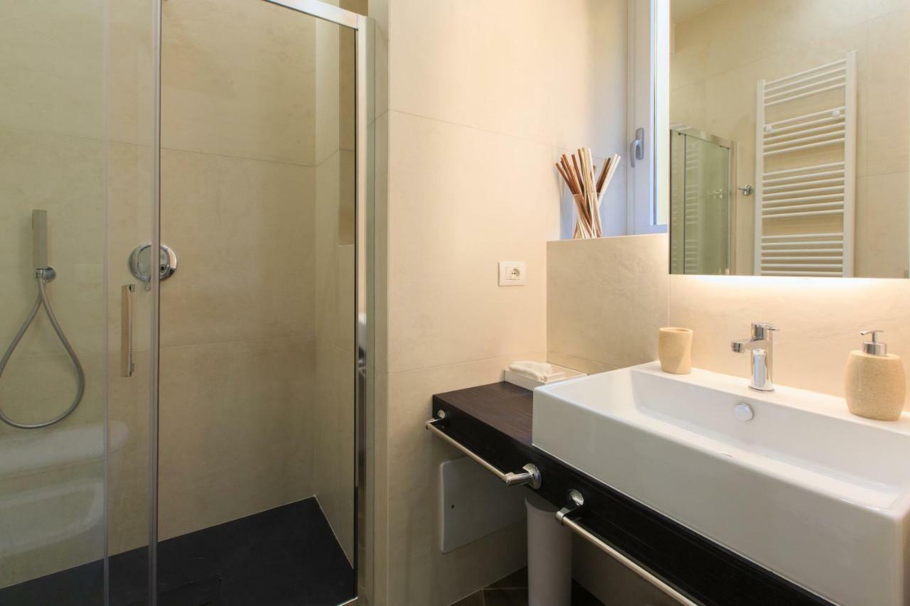 Umberto34-luxury 2*