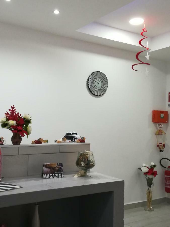 Neapolis Center 2* Naples