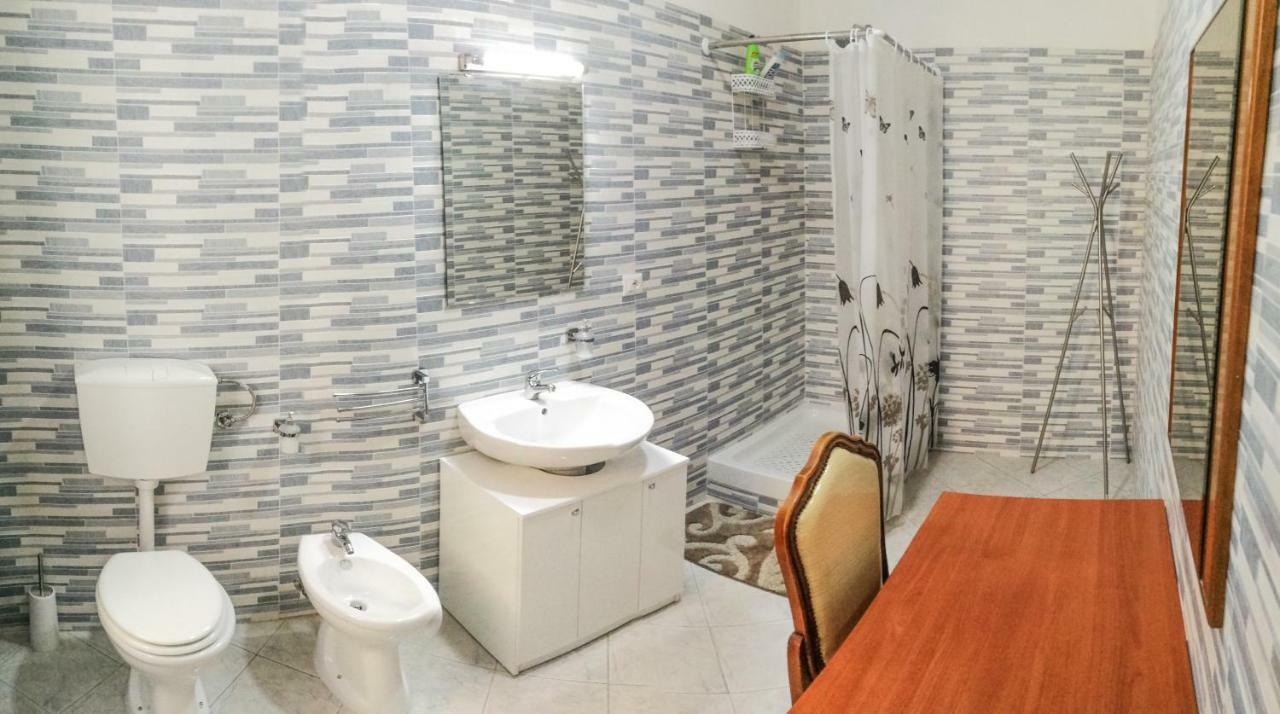 Guest house Metro *
