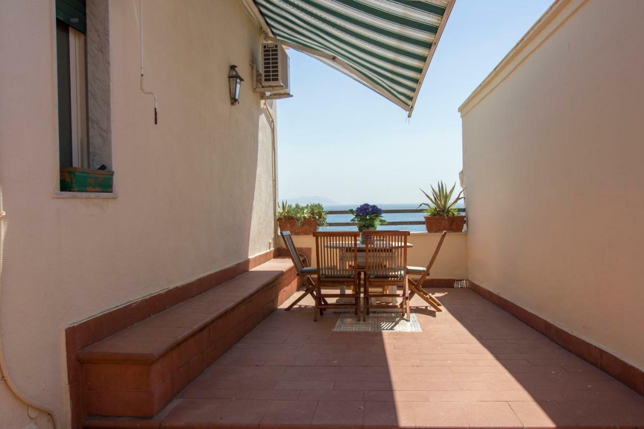 Le Terrazze A Mergellina Bed & Breakfast 2*