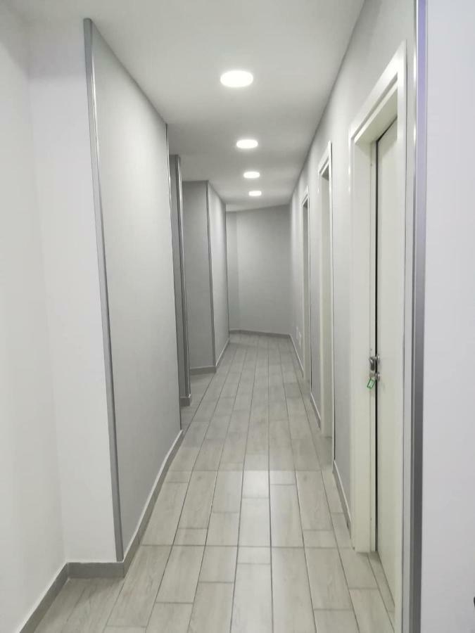 Neapolis Center Naples