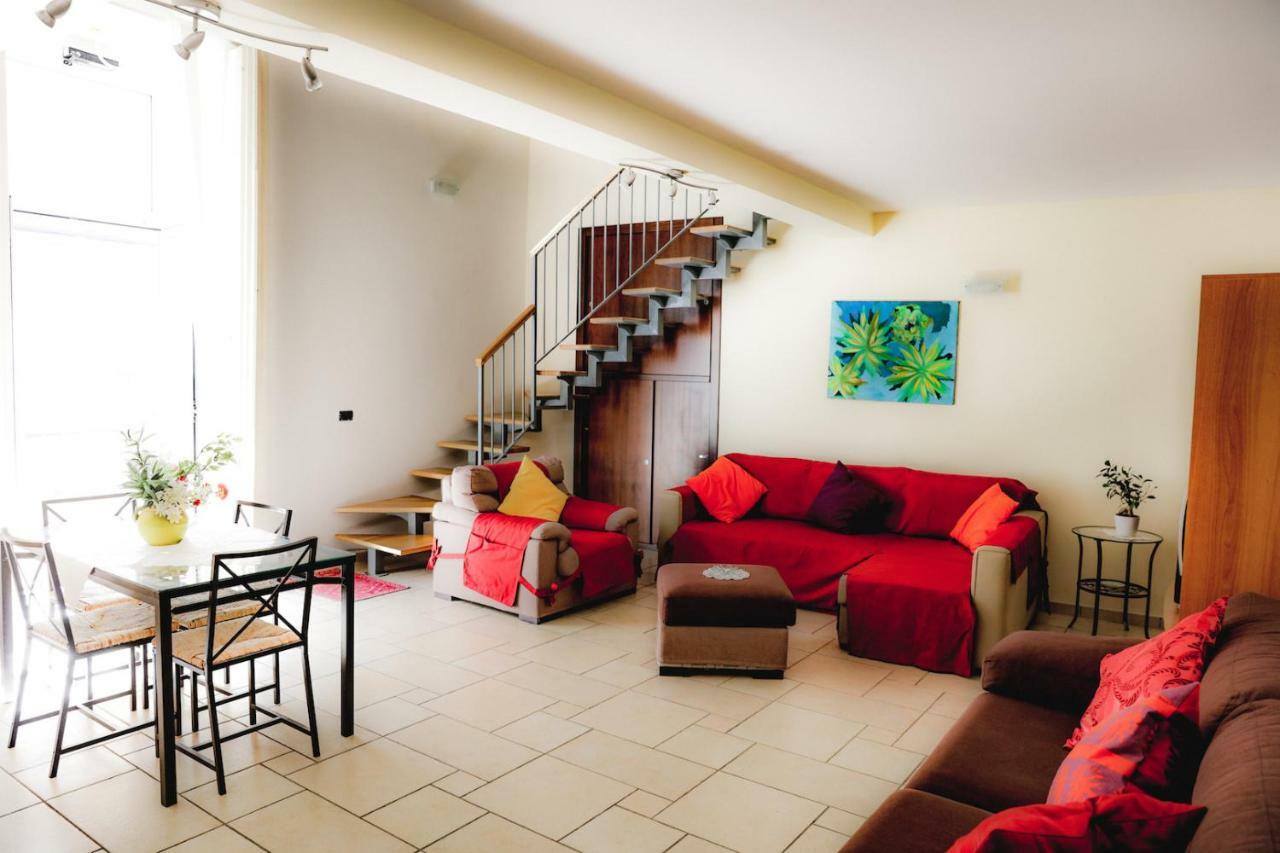 Bed & Breakfast Spicchi Di Sole Naples