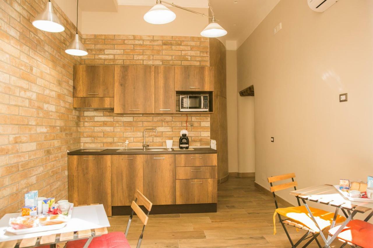 Casa Cairoli * Naples