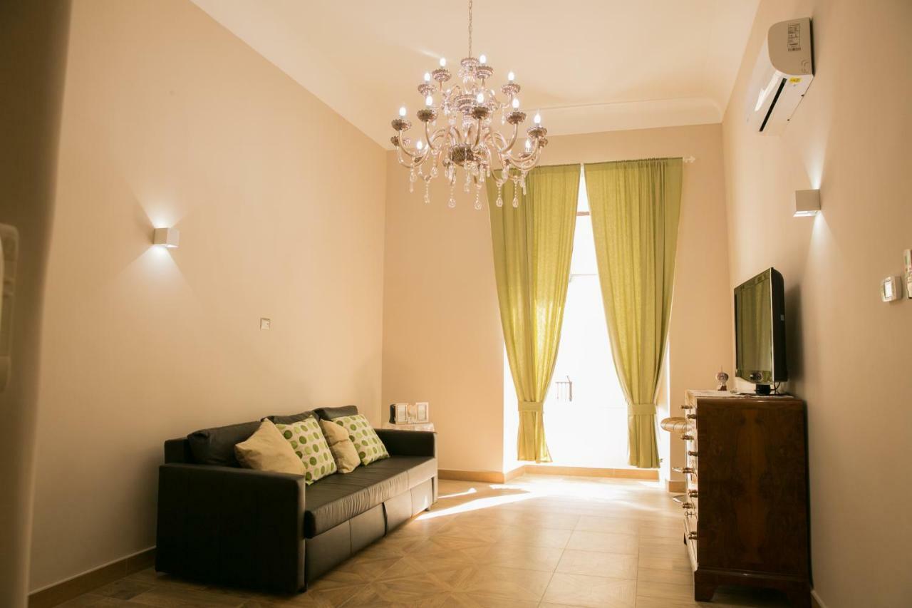Guest house Casa Cairoli Naples
