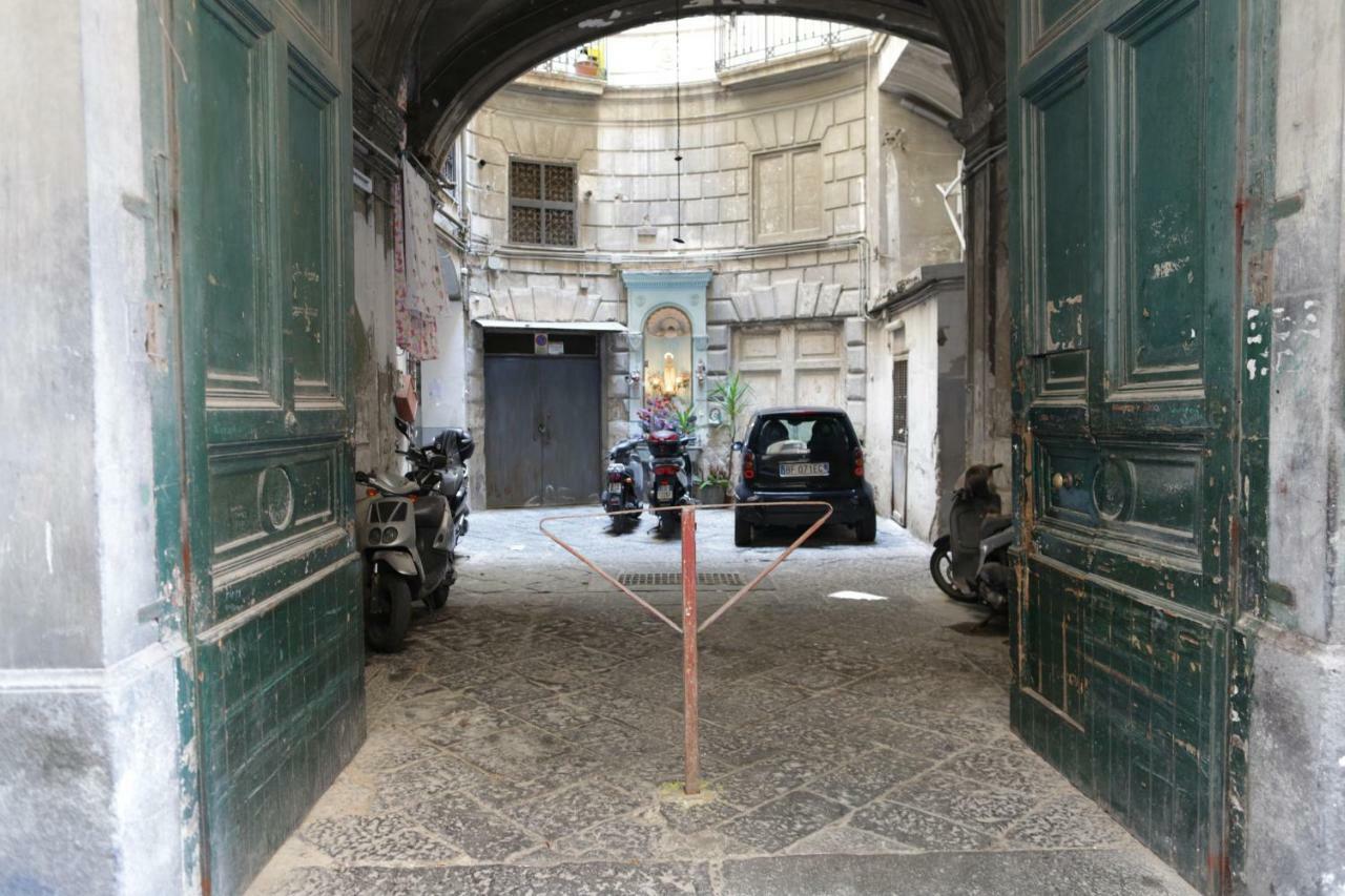 Plebiscito * Naples