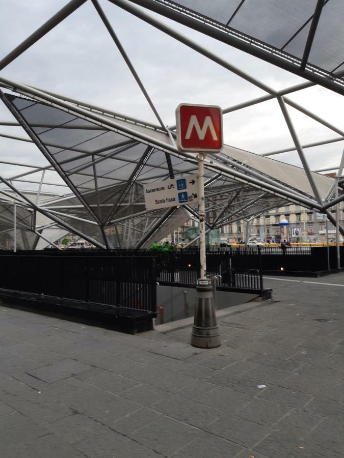 Metropolis Stazione Apartment Naples