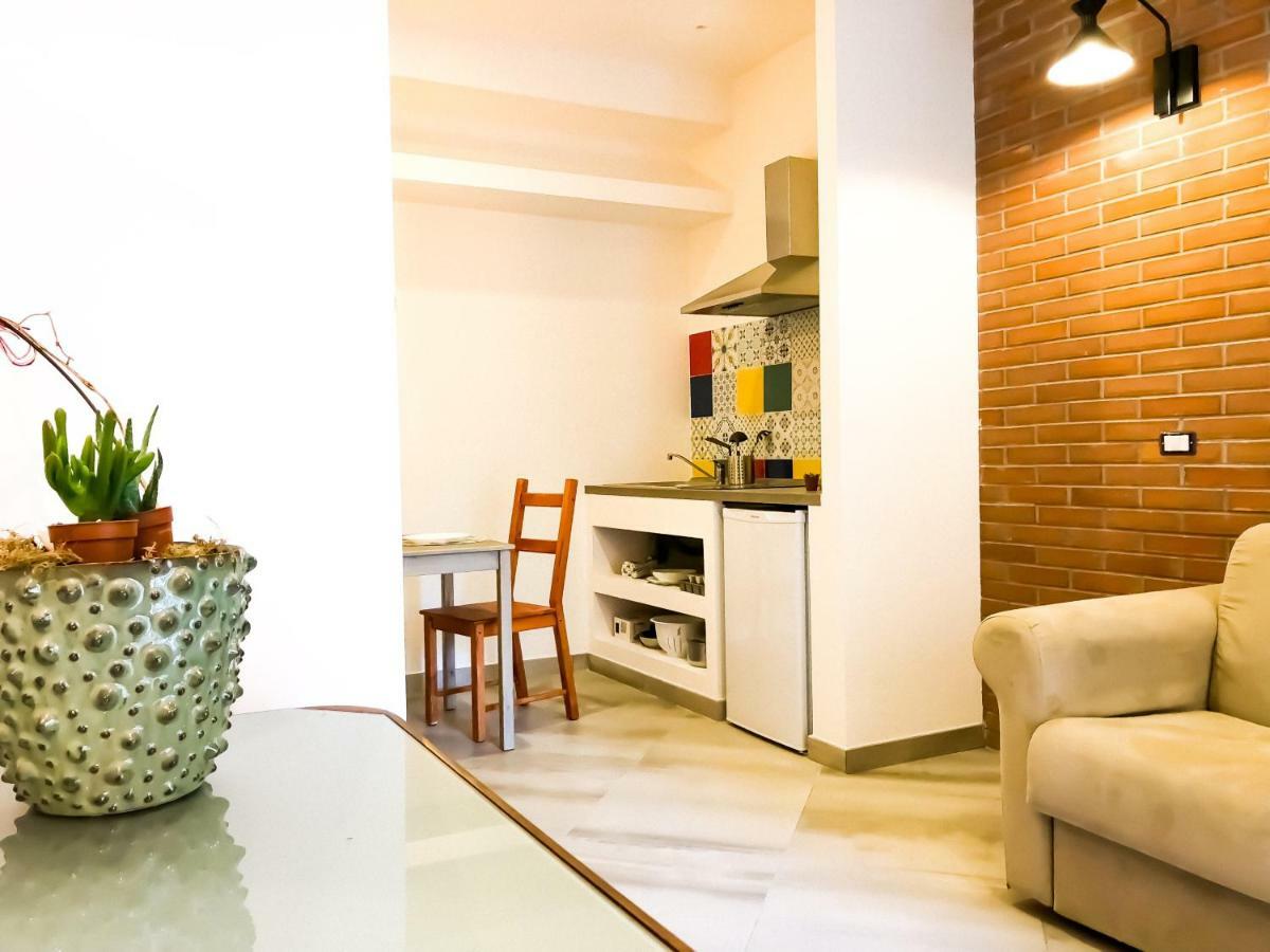 Alice In Wonderland Apartment