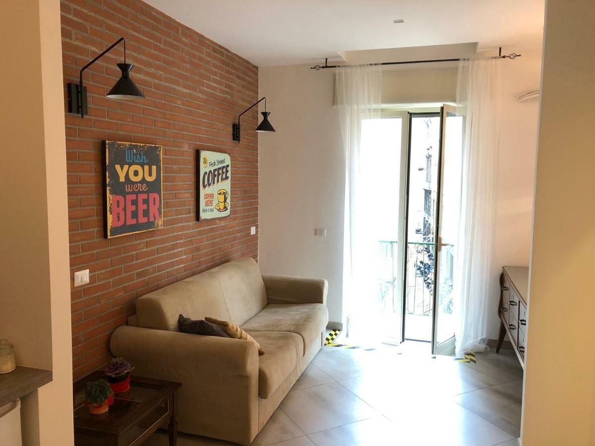 Alice In Wonderland Apartment Naples