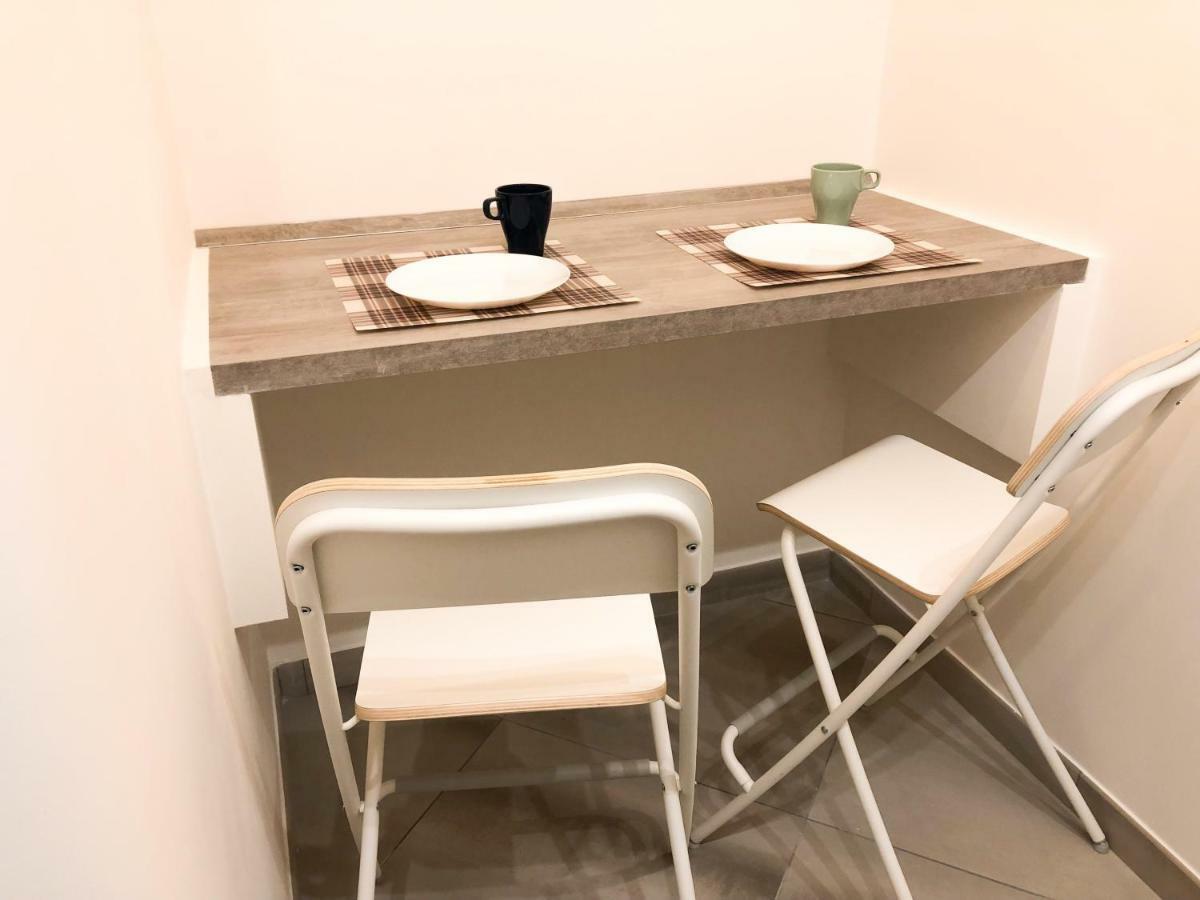 Apartment Alice In Wonderland
