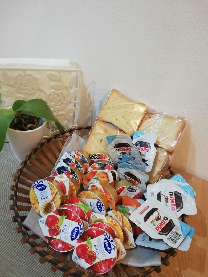 Lorenzo's Art Apartment Naples