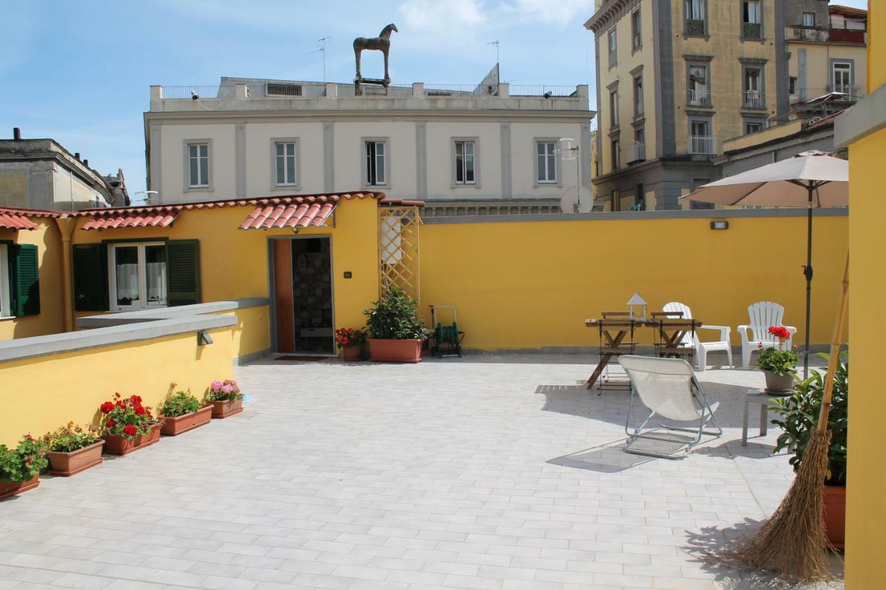 Art Terrace * Naples