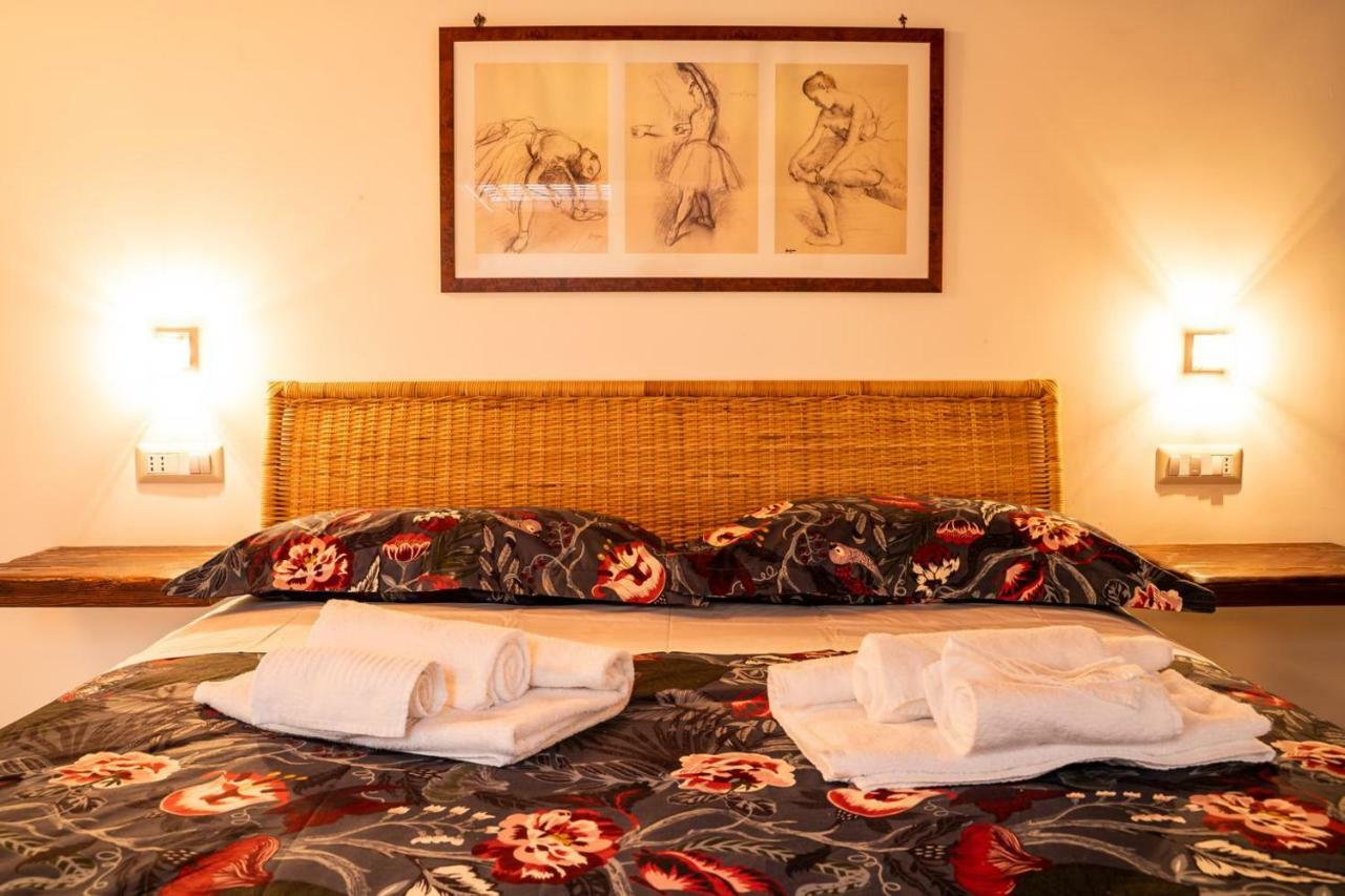 Apartment Piazza Del Gesu By Domusextra Naples