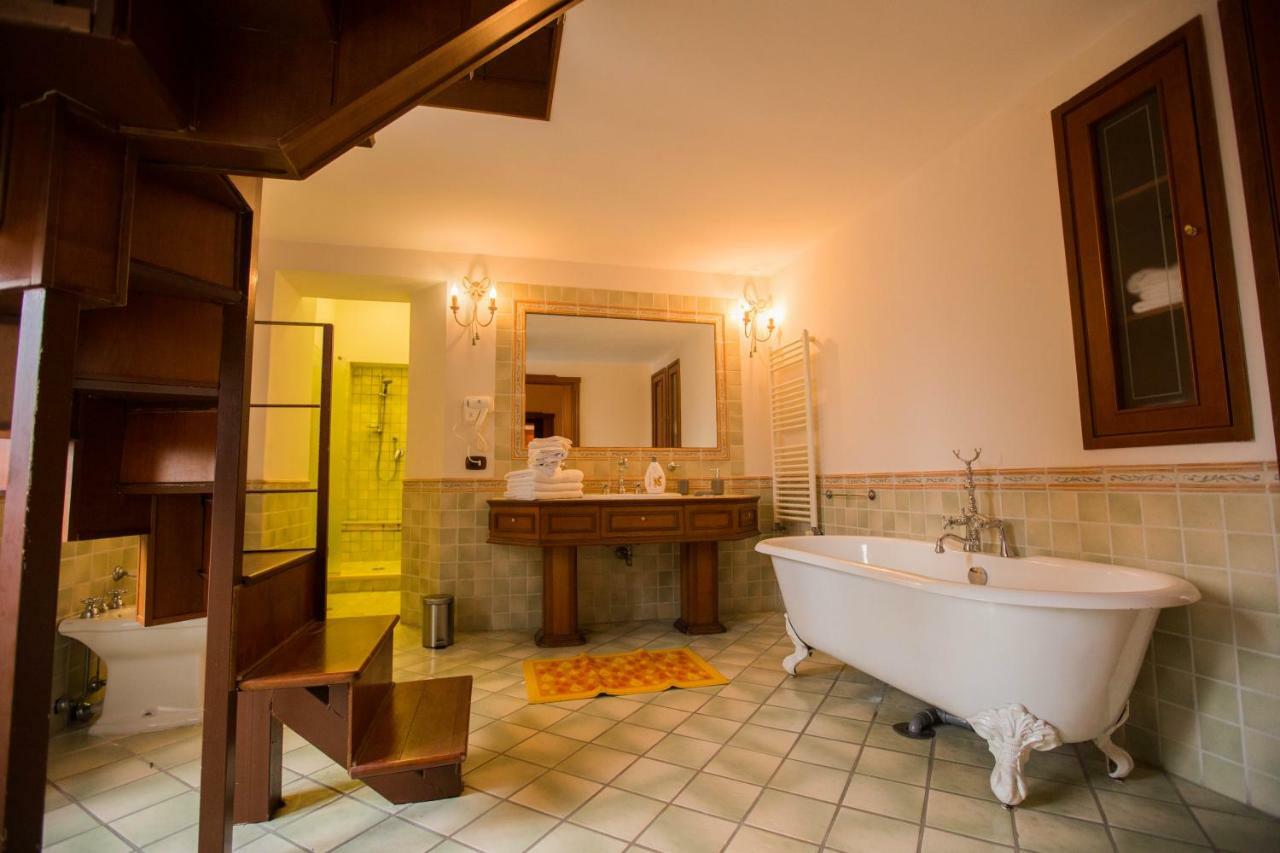 Marty House Naples