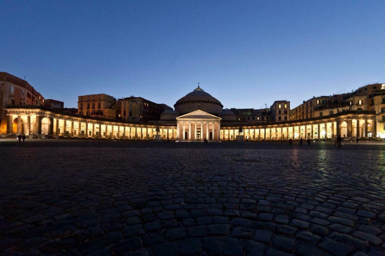 Bed & Breakfast 61 Piazza Cavour Naples