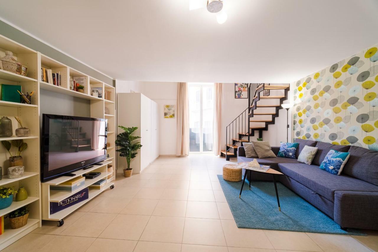 Modern House * Naples