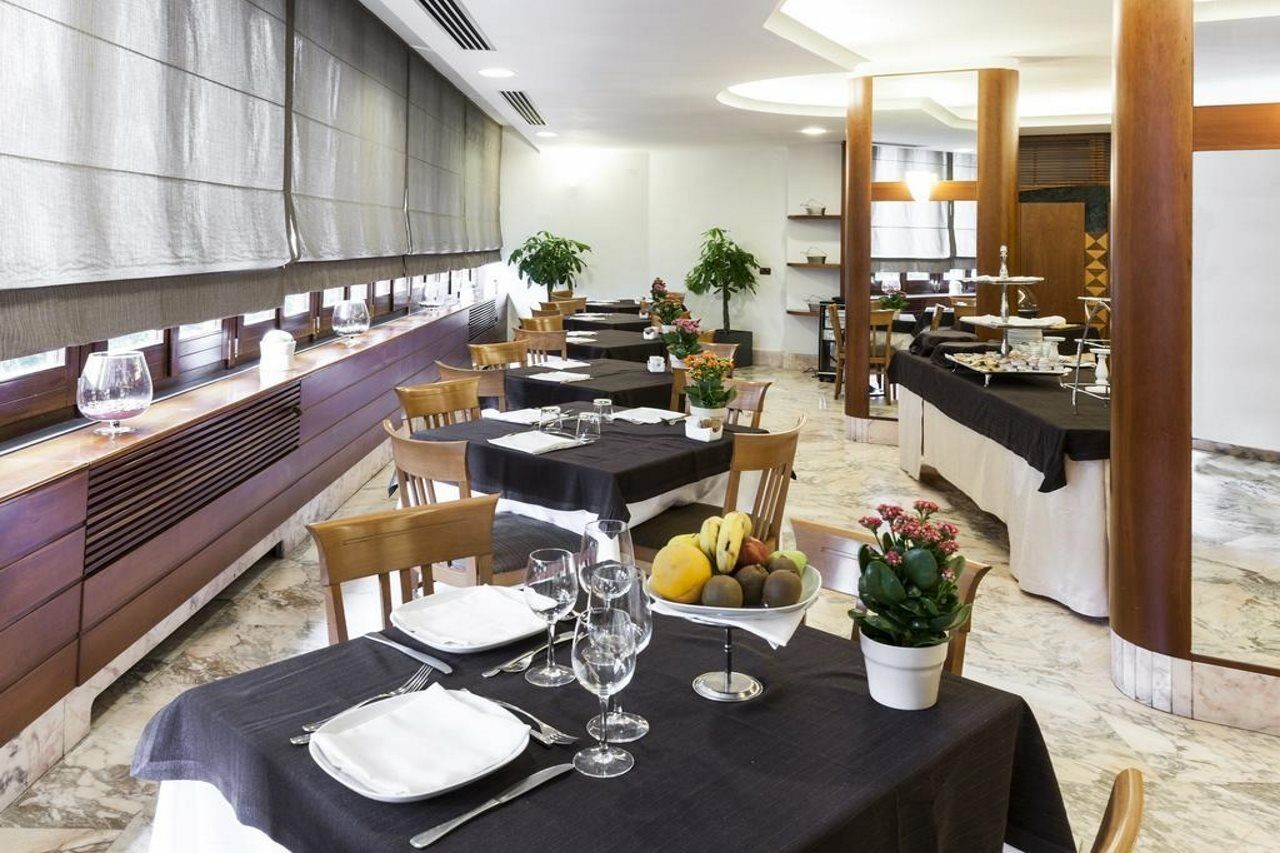 Lhp Palace & 5* Naples