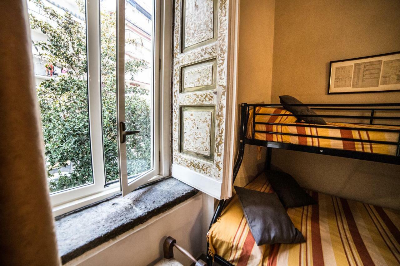 Colonna Bed