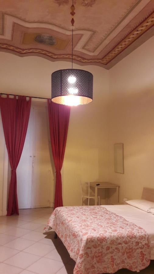 La Casa Di Elvira * Naples
