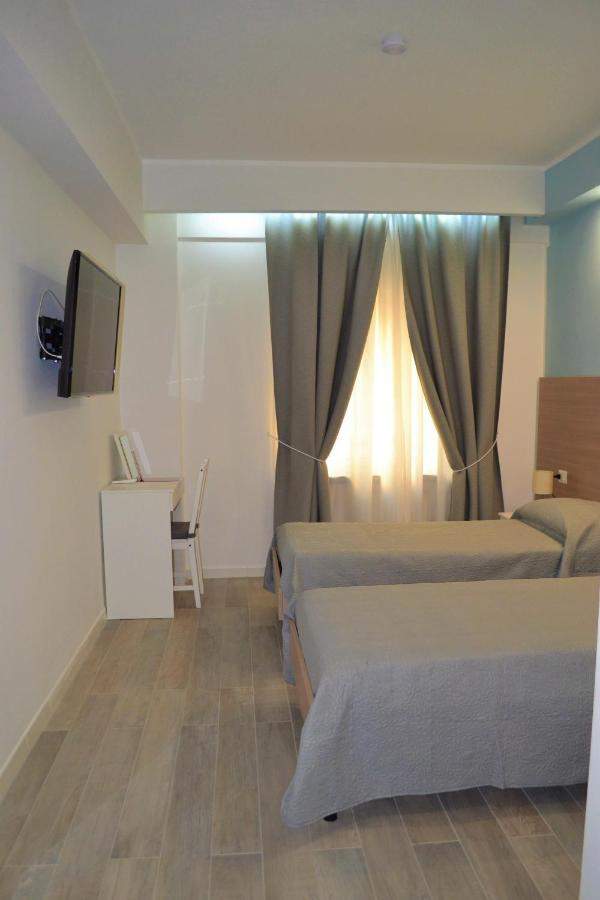 Nazionale 2* Naples