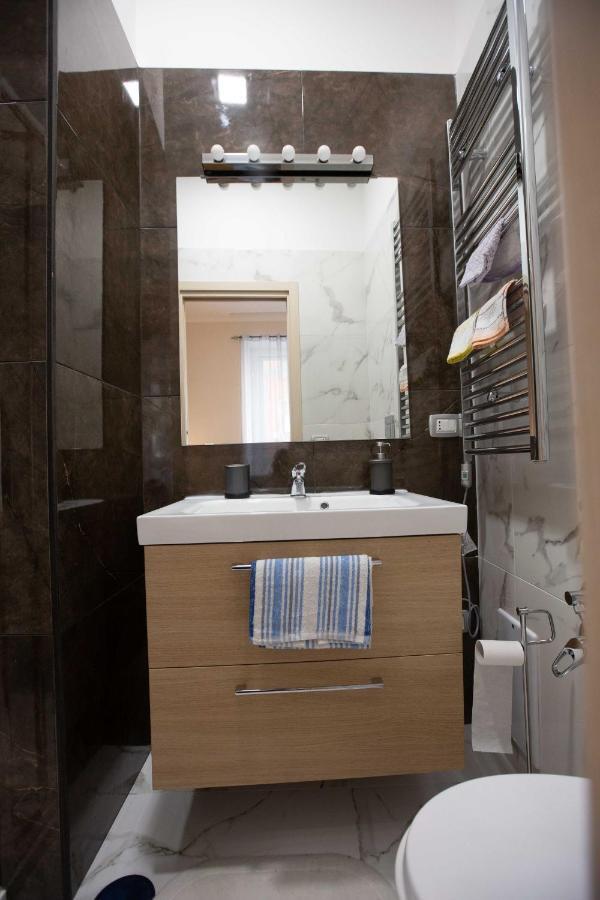 Apartment Privilege Chiaia By Dimorra