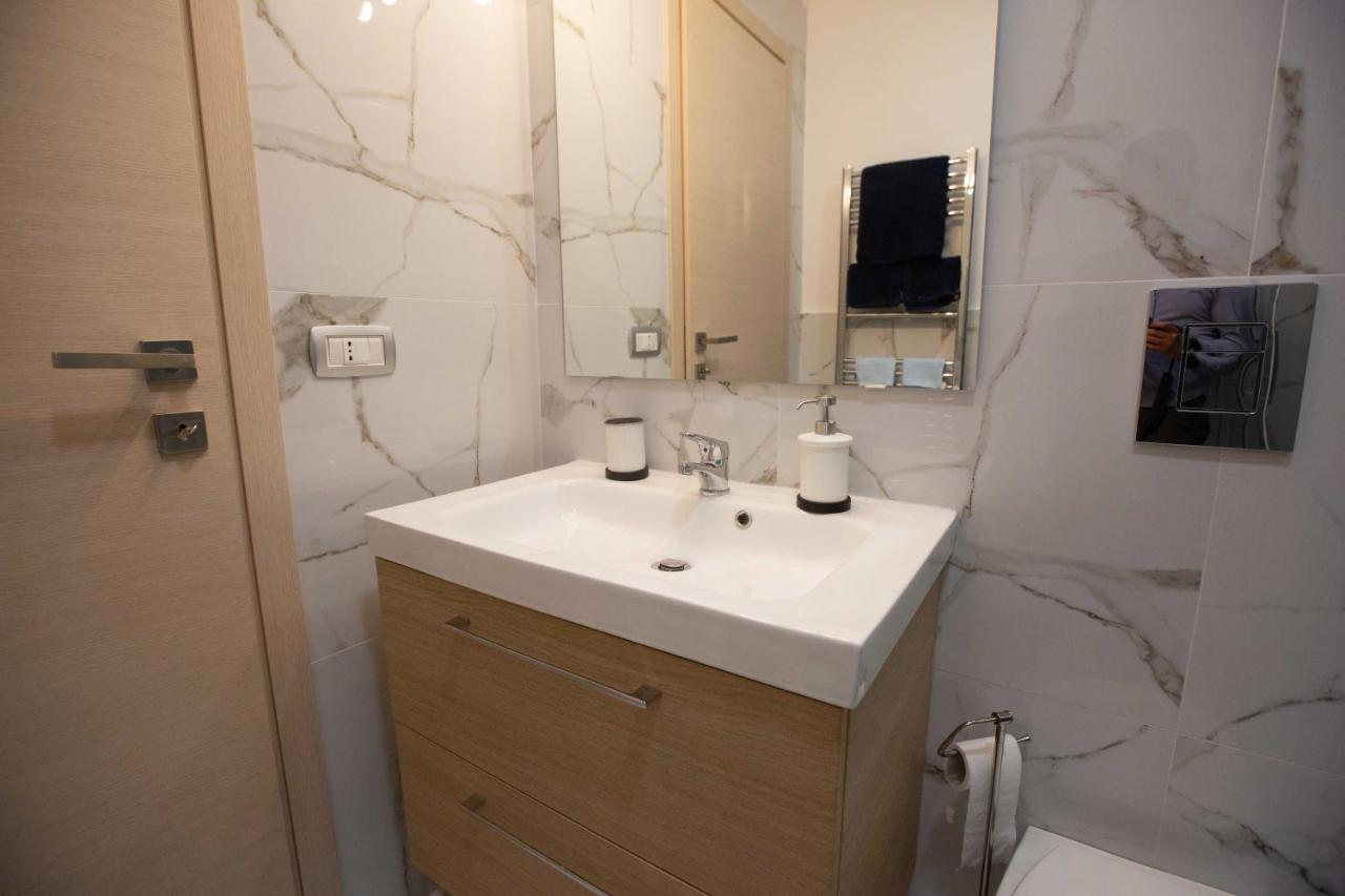 Apartment Privilege Chiaia By Dimorra