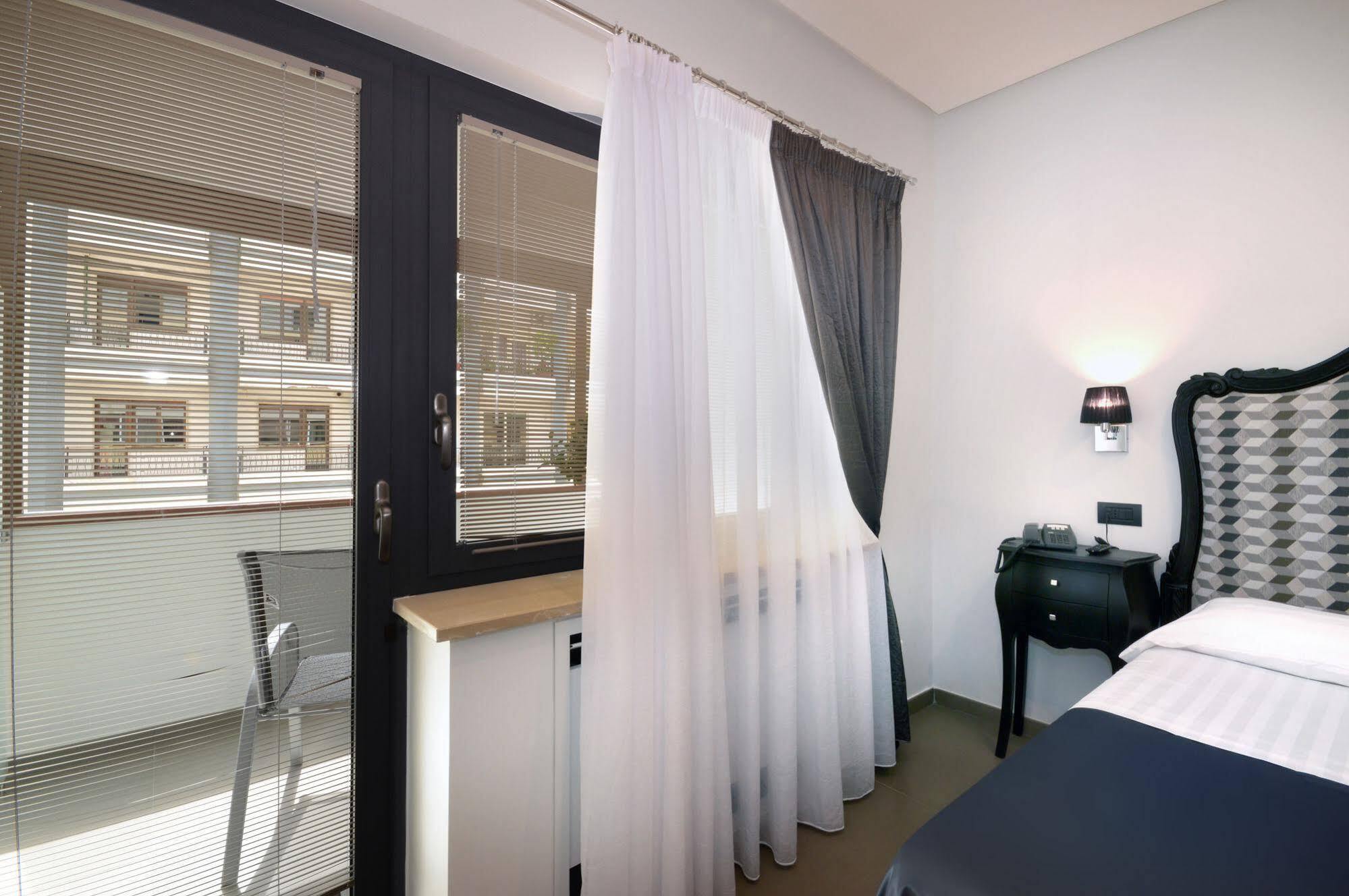 Hotel Barbarella 3*