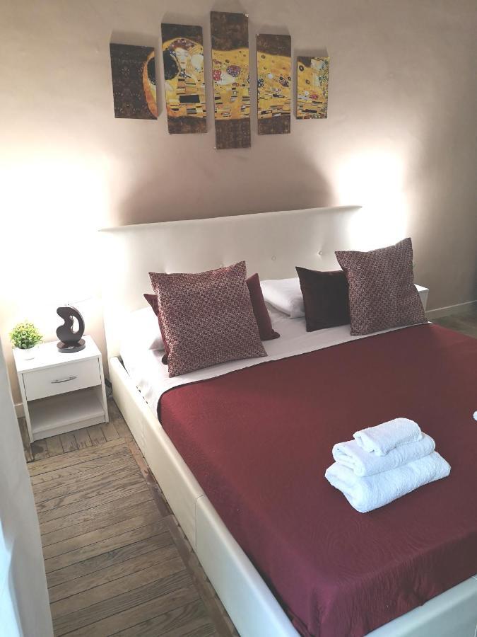 Domus Luigi Leone Ii Bed & Breakfast *