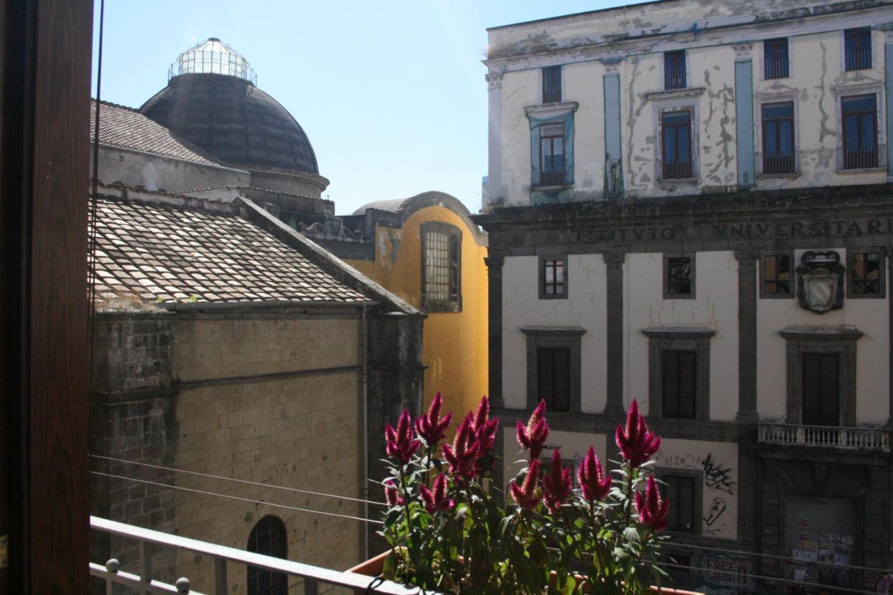 25 Apartment Naples