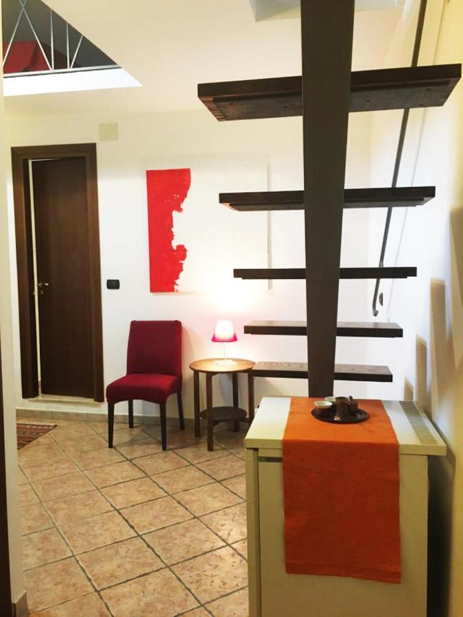 Apartment 25