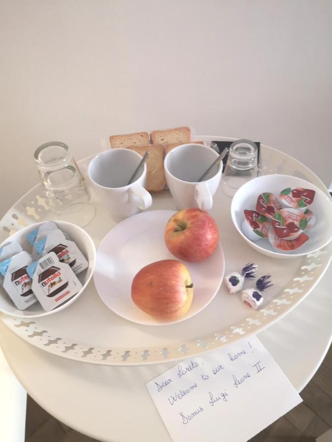 Domus Luigi Leone Ii Bed & Breakfast