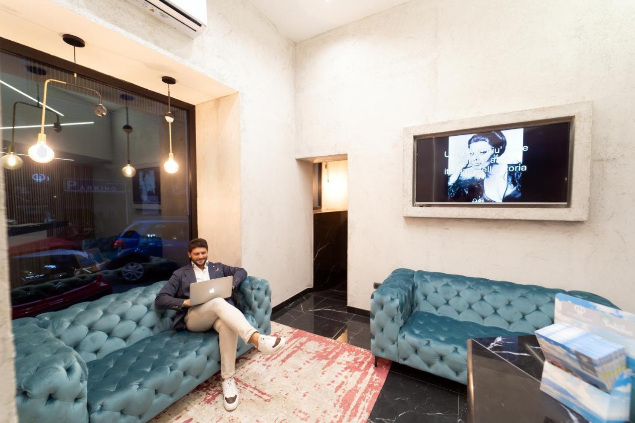 Royal Art H Duomo - Centro, By Clapa Group 5* Naples