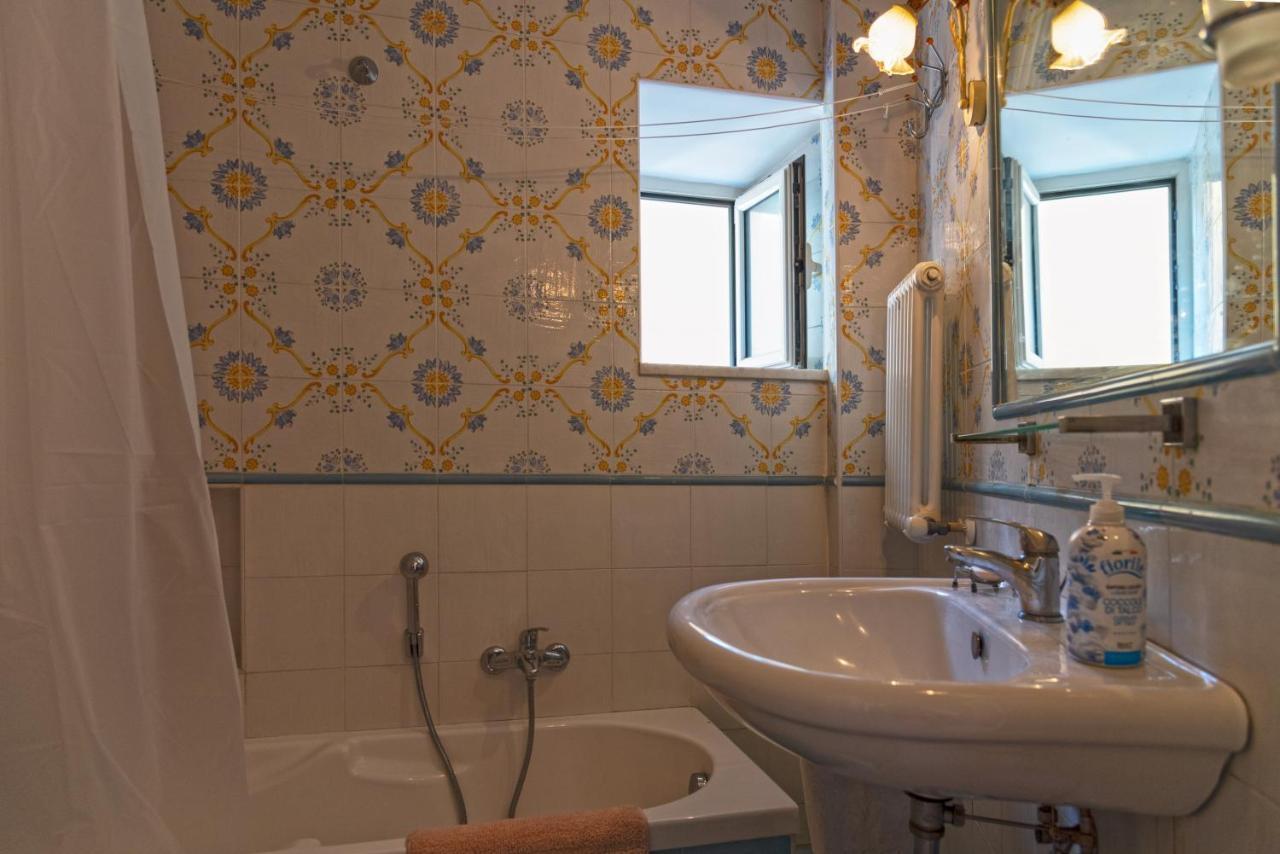 Casa Amalia - Historical Centre Naples