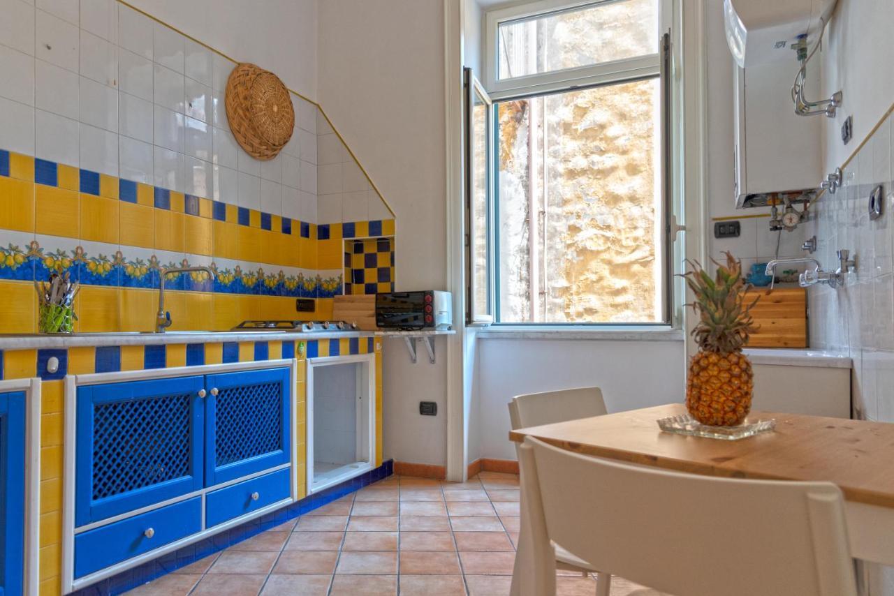 Casa Amalia - Historical Centre Apartment Naples