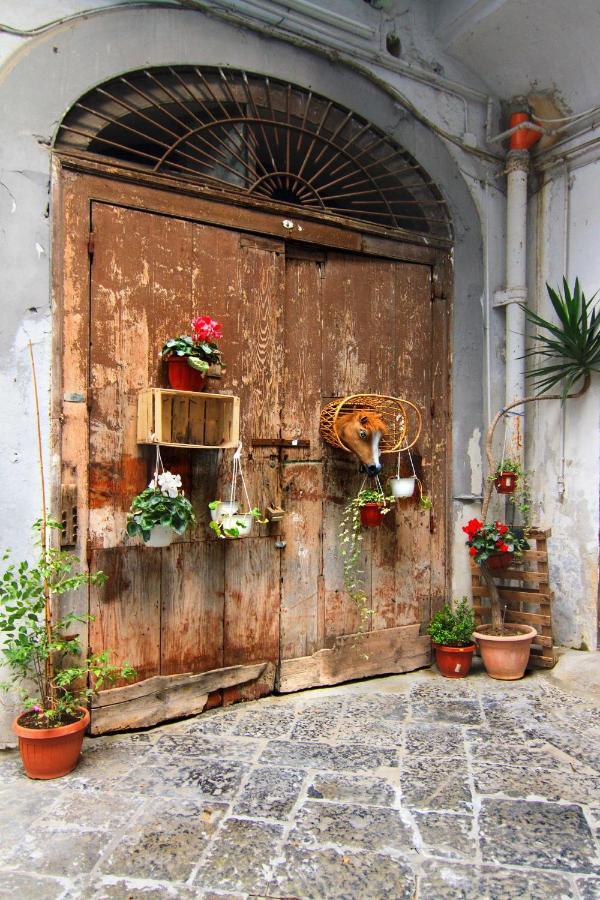 Corno Napoletano Parking Small Car * Naples