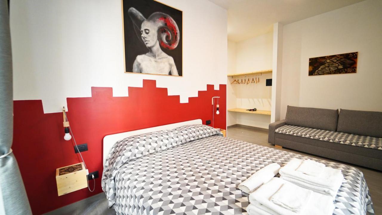 Neapolitan Flat *