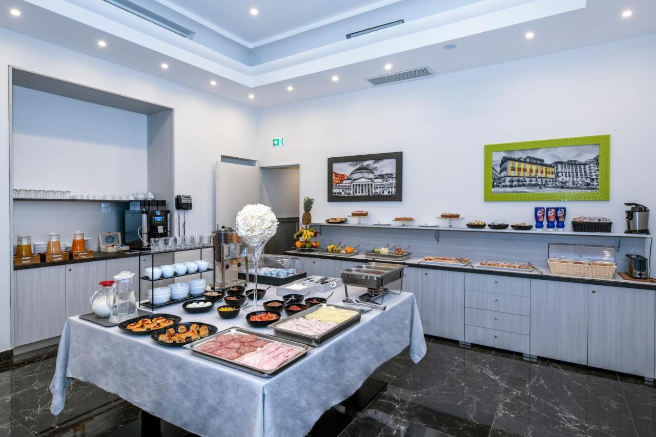Elisio & 4* Naples