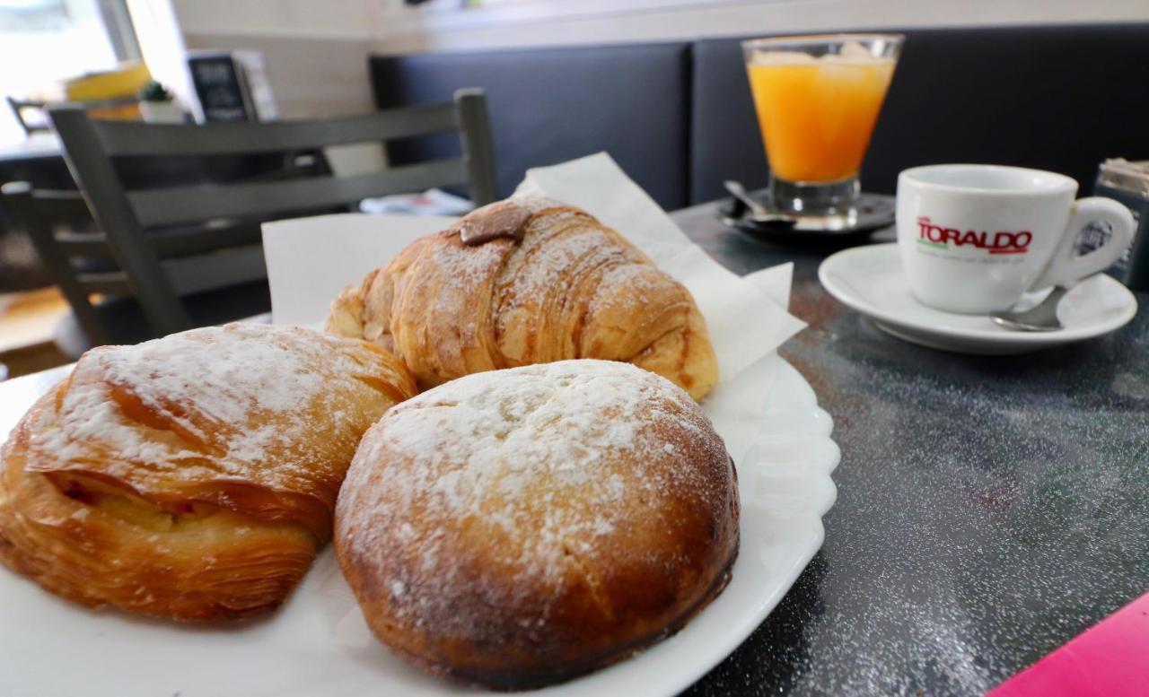Bnb Naples 3*