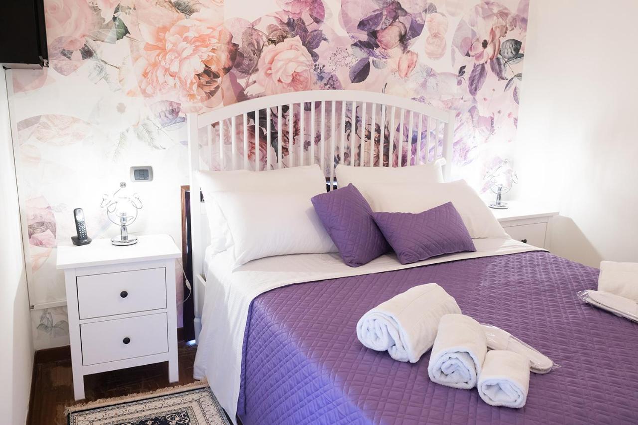 Bed Boutique Colors Naples