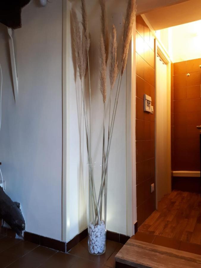 Caravita, 14 * Naples