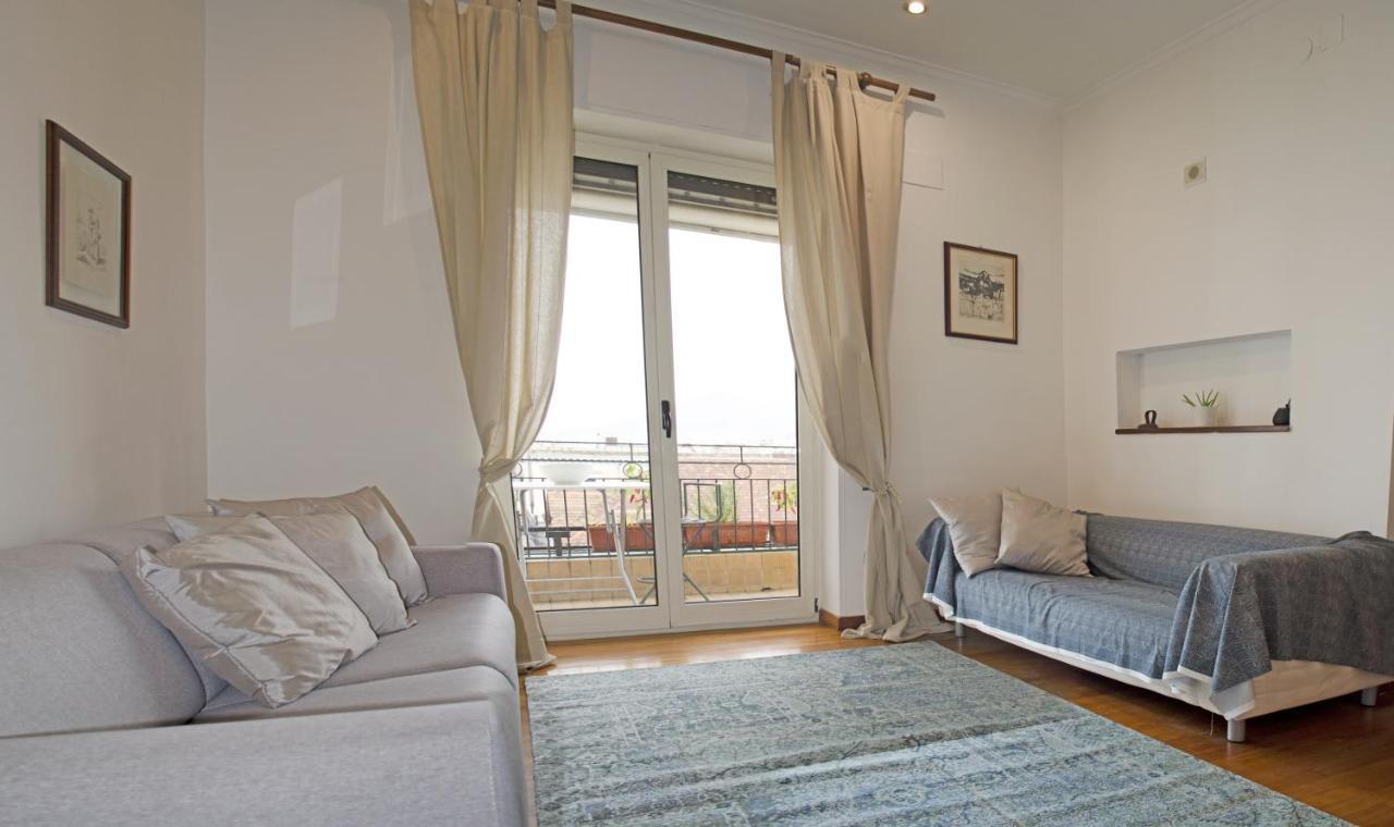 Bed & Breakfast Salotto Napoletano Naples