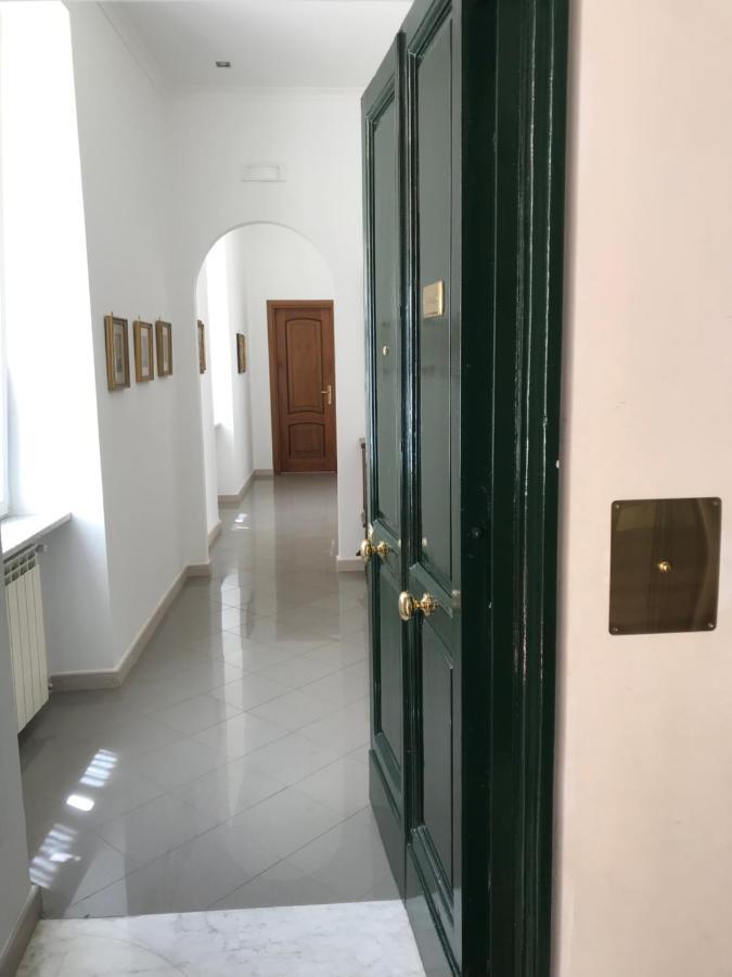Palazzo Pironti * Naples