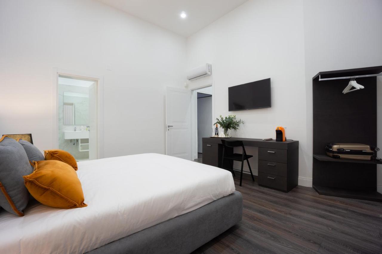 Rodino 24 Bed & Breakfast *