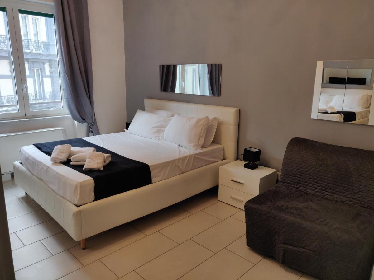 De Gasperi Naples
