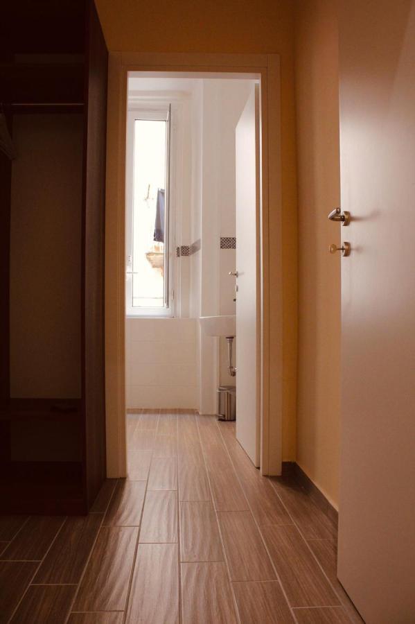 Bed & Breakfast La Dimora Dei Borboni Naples