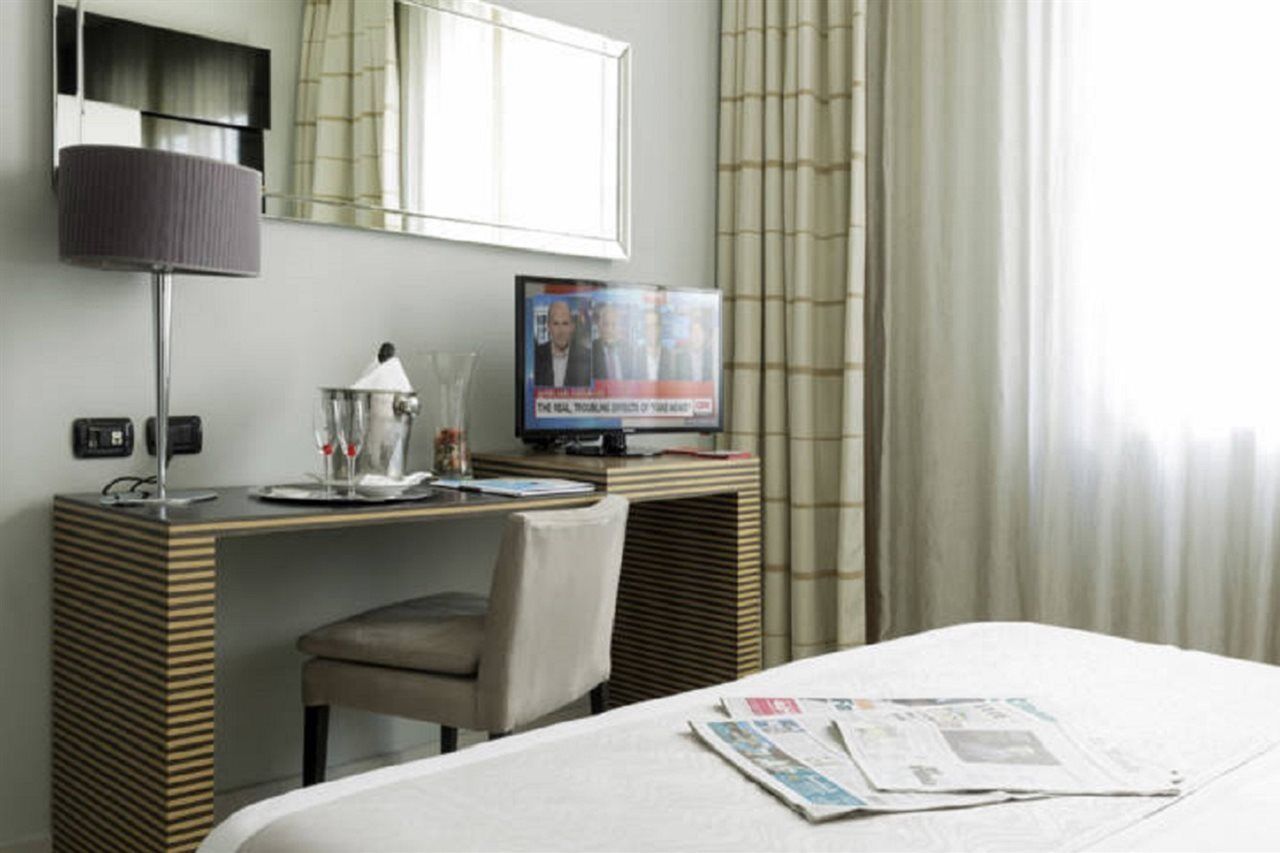 Palazzo Salgar 4* Naples