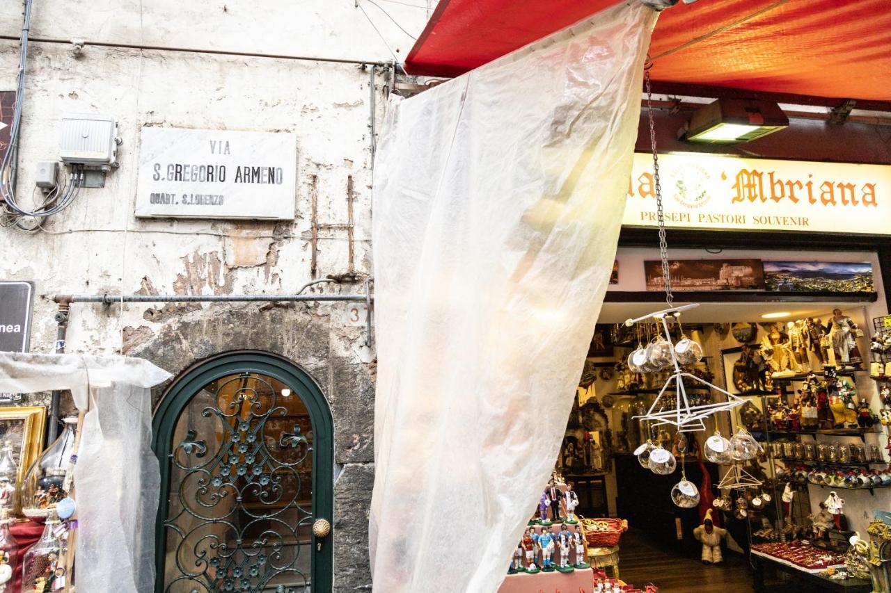 A Fenestrella E San Gregorio Armeno *