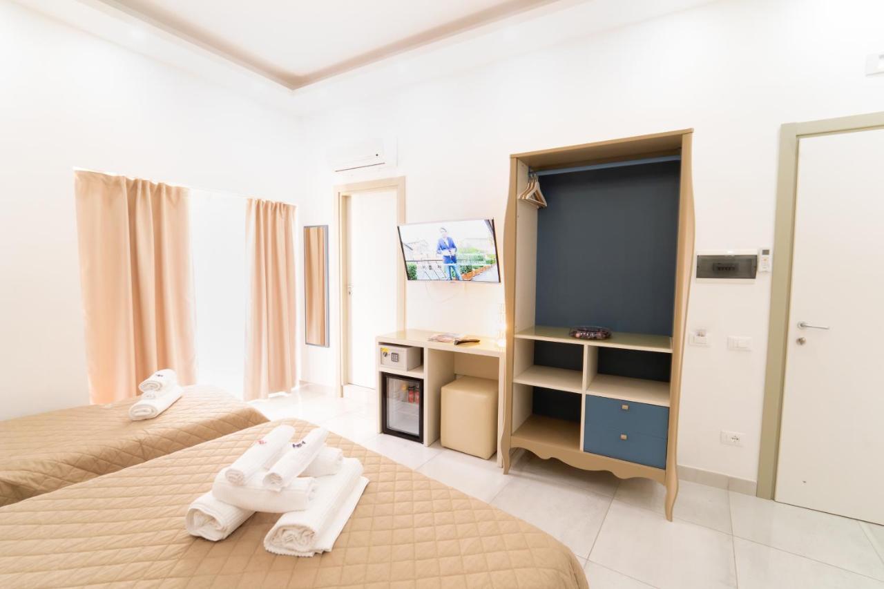 Royal House Centro, By Clapa Group 2* Naples