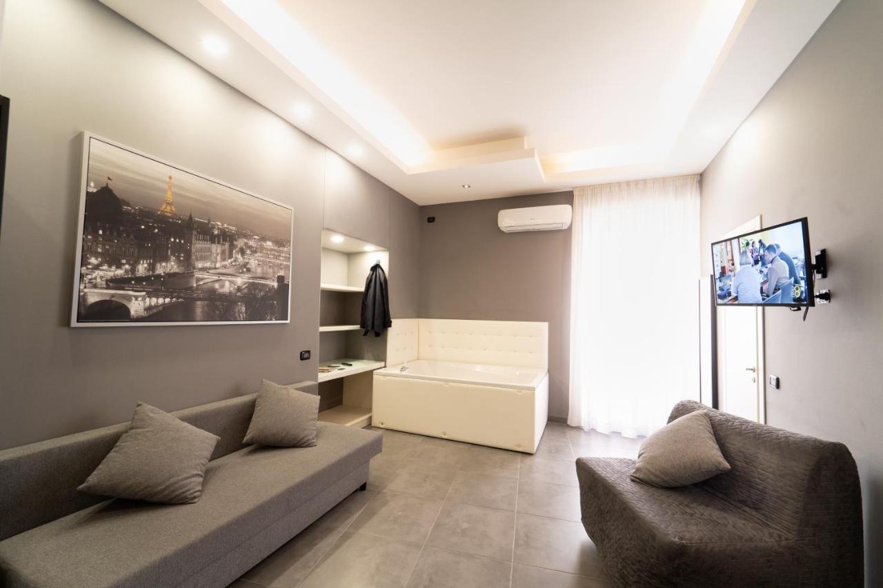 Royal House Centro, By Clapa Group