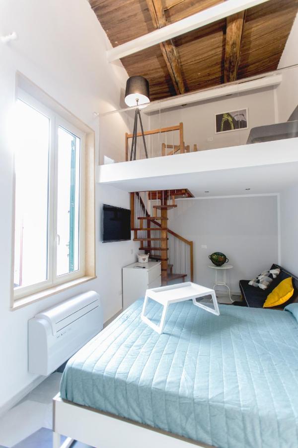 Anticaglia/24 Bed & Breakfast